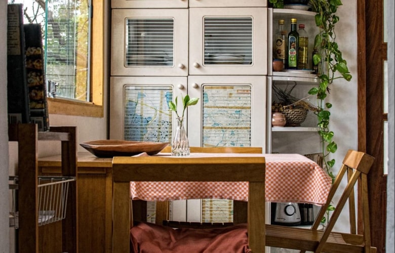 Wall mounted crockery unit designs for your modern home- Beautiful Homes Wall mounted crockery unit designs for your modern home- Beautiful Homes