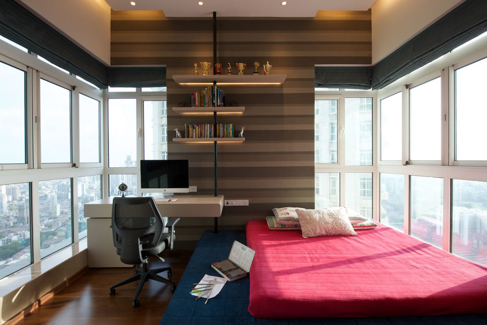 Create a wide & beautiful window view from your home office setup - Beautiful Homes