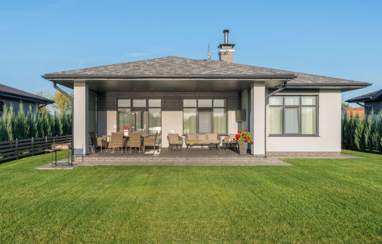 Classic front porch design ideas for your home - Beautiful Homes