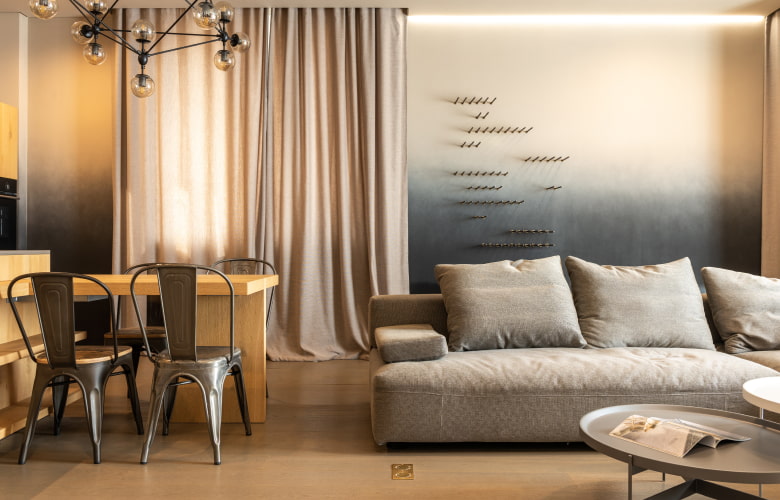 Choose a good quality fabric for your throw pillow design - Beautiful Homes