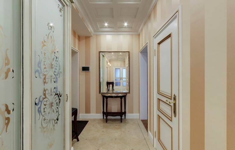 Small white lights for your foyer design - Beautiful Homes