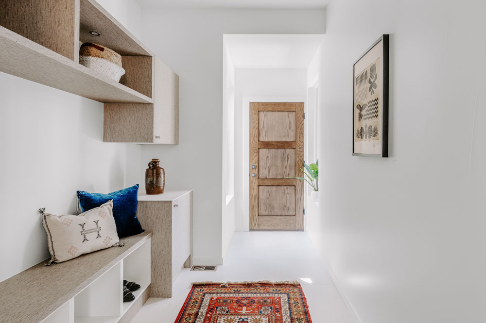 Rugs and Wall Paintings for designing interior of your Hallway - Beautiful Homes