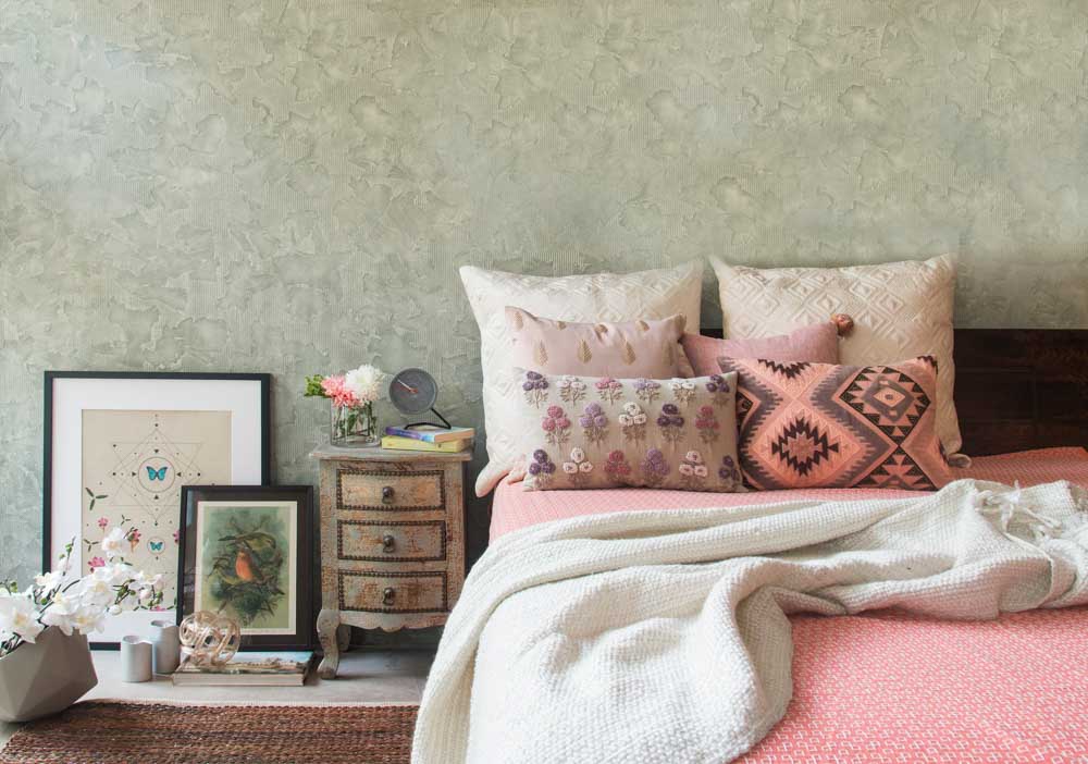 Wallpapers with three dimensional textures mimicking certain real designer textures - Beautiful Homes House wallpaper with three dimensional feel textures matching with the right home décor elements - Beautiful Homes