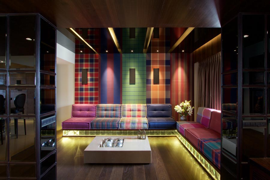 Yellow wall design for living room - Beautiful Homes