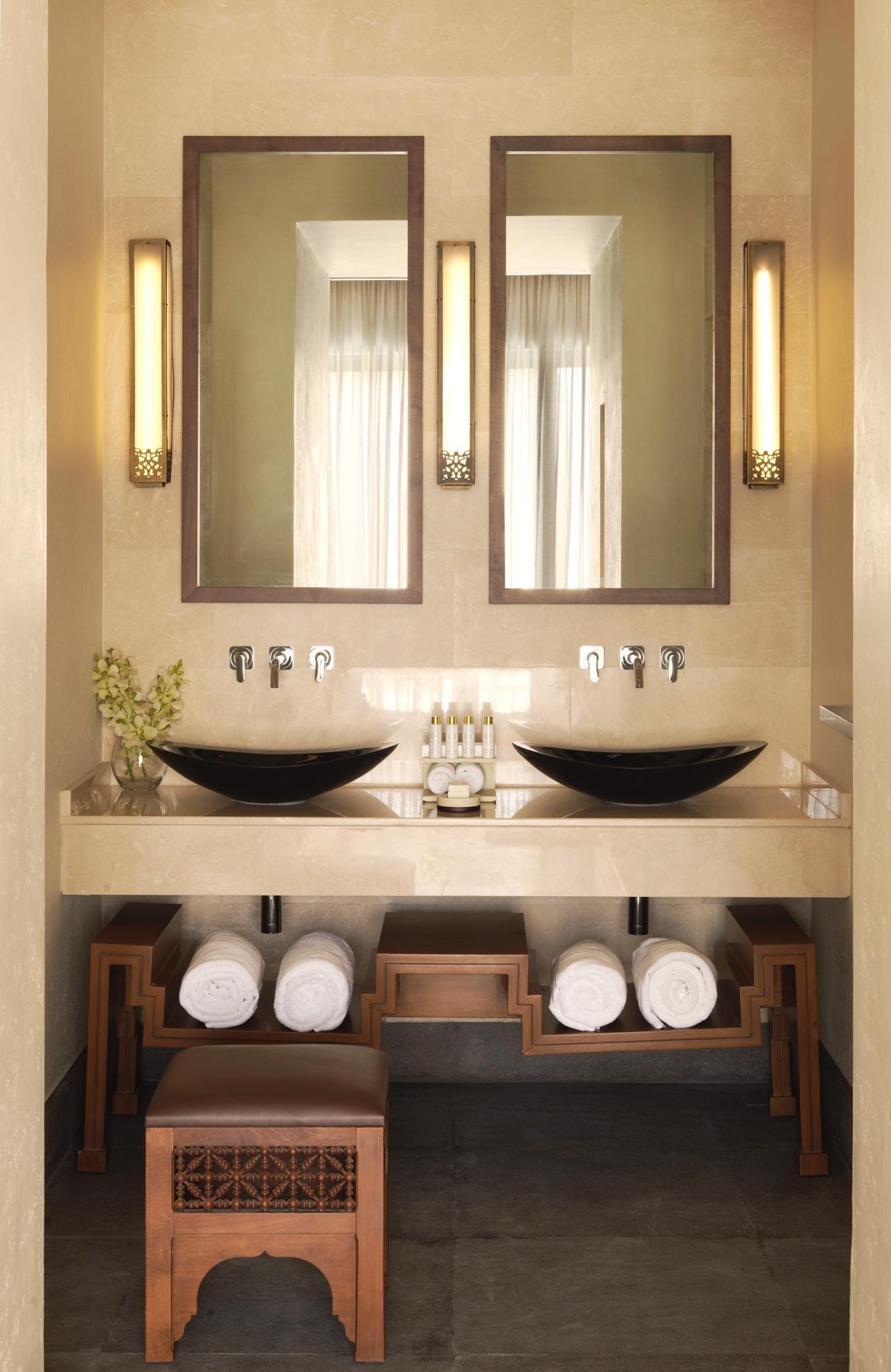 Dining room wash basin designs in hall - Beautiful Homes