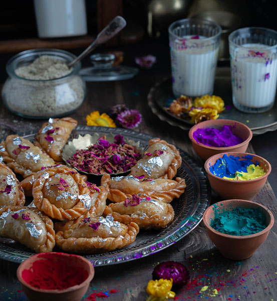 Holi decoration ideas for table with food & colours – Beautiful Homes