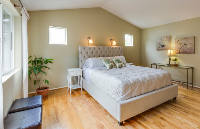 Box pleat bed skirt for your modern bedroom interior - Beautiful Homes
