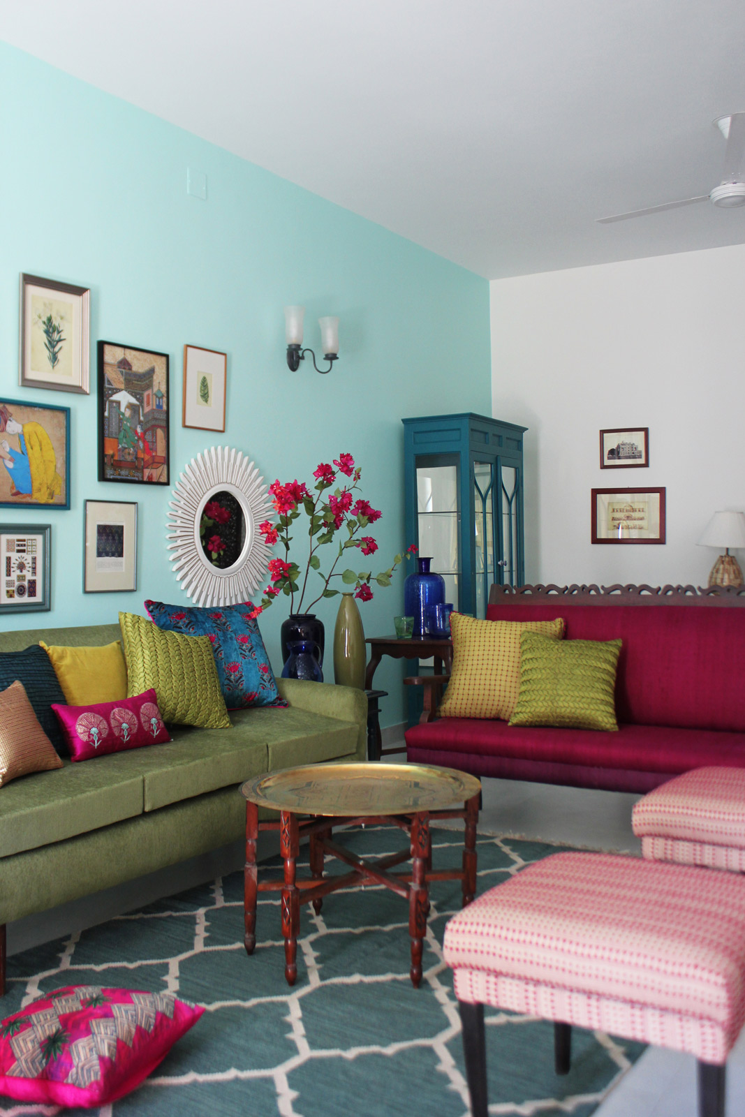 Small Living Design With Light Pastel Colours - Beautiful Homes