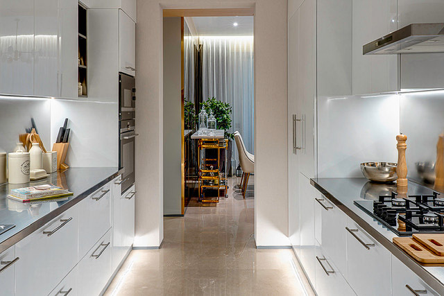 An ideal closed kitchen design layout for more privacy & more storage potential & work space - Beautiful Homes