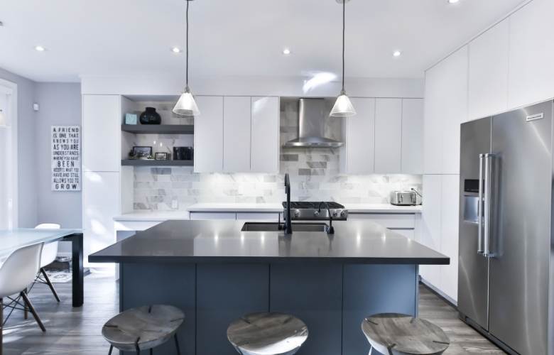 Quartz for your kitchen countertop material - Beautiful Homes