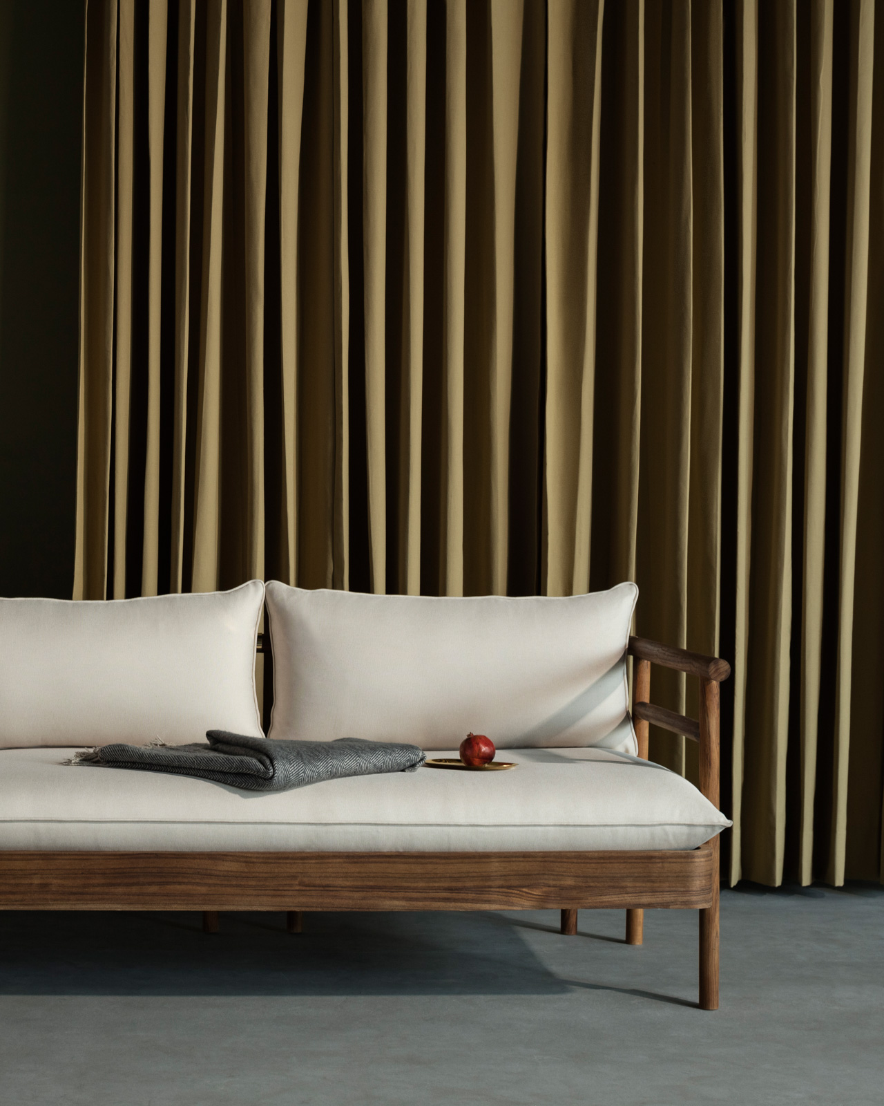 The multi-usability ‘Paffe’ sofa designed by Giorgio Gasco from Italy has a removable quilt or tappetino that serves as an armrest, and can also be laid out on the floor as a mattress.