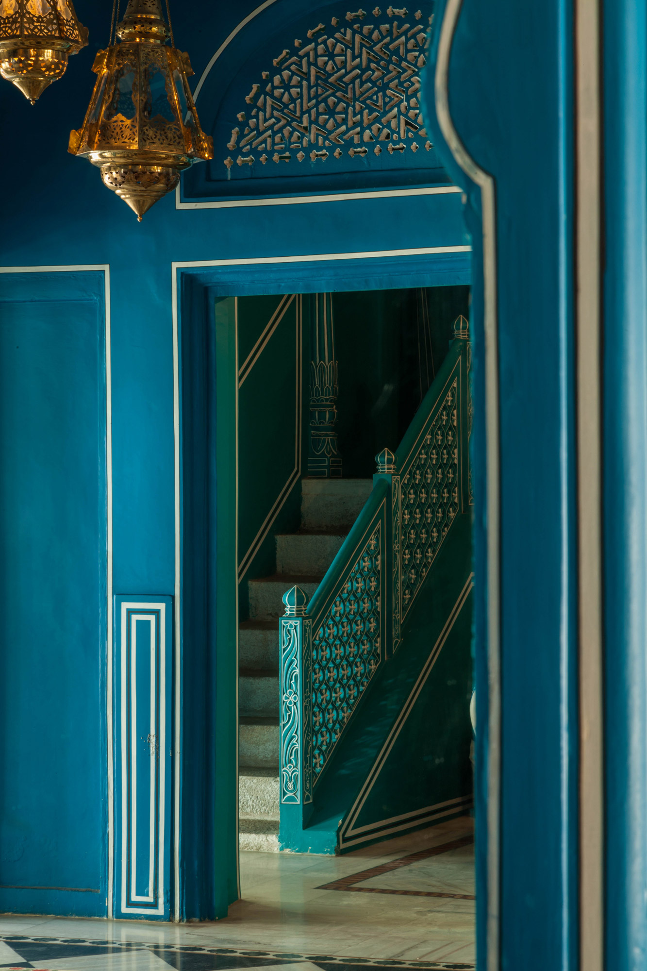 blue and white interiors