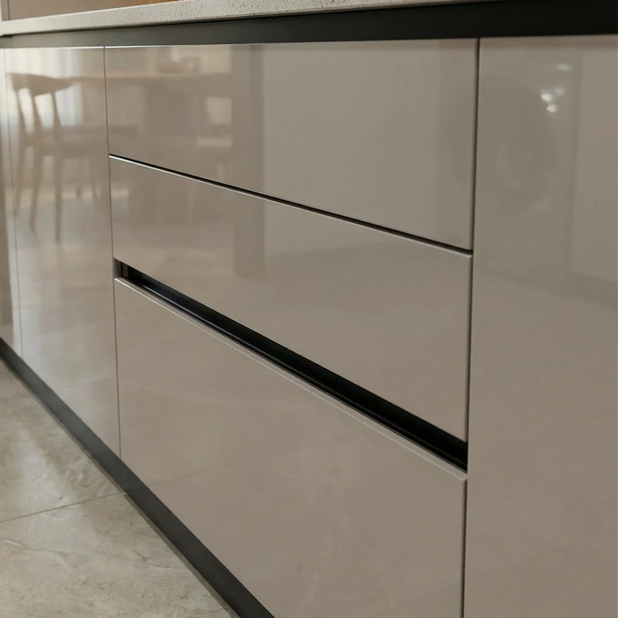Kitchen thumbnail 3