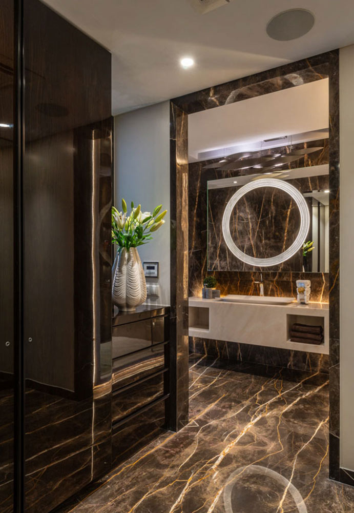 Luxurious small washroom idea with open-space bedroom-bathroom floor