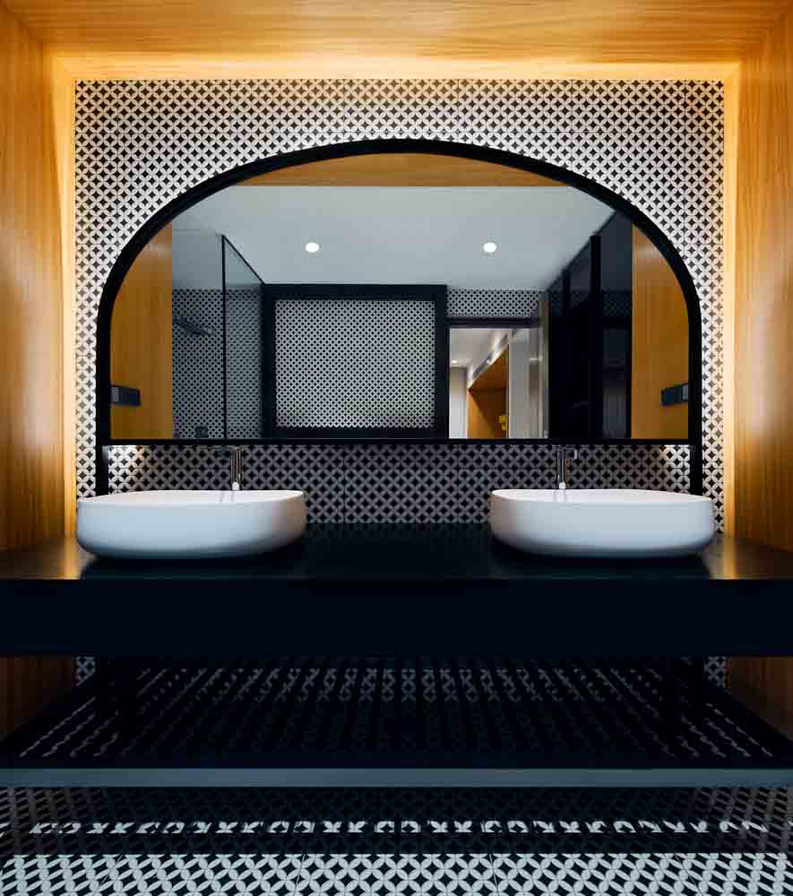 Modern bathroom tiles design ideas with wood & architectural fittings - Beautiful Homes Wood & architectural fittings bathroom tiles design ideas - Beautiful Homes