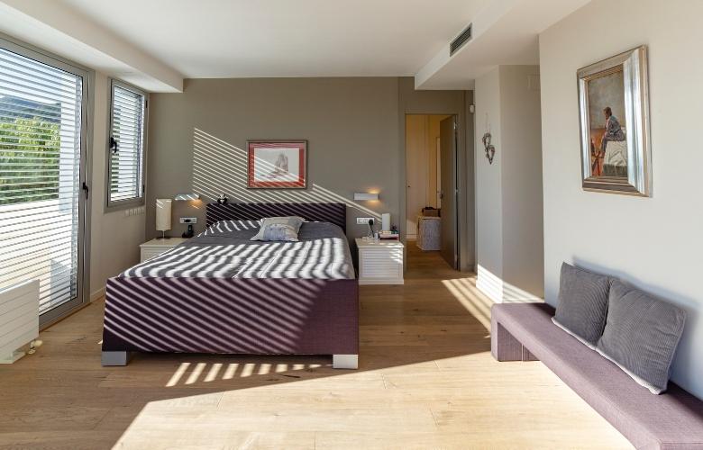 Wood flooring for your bedroom interior design - Beautiful Homes