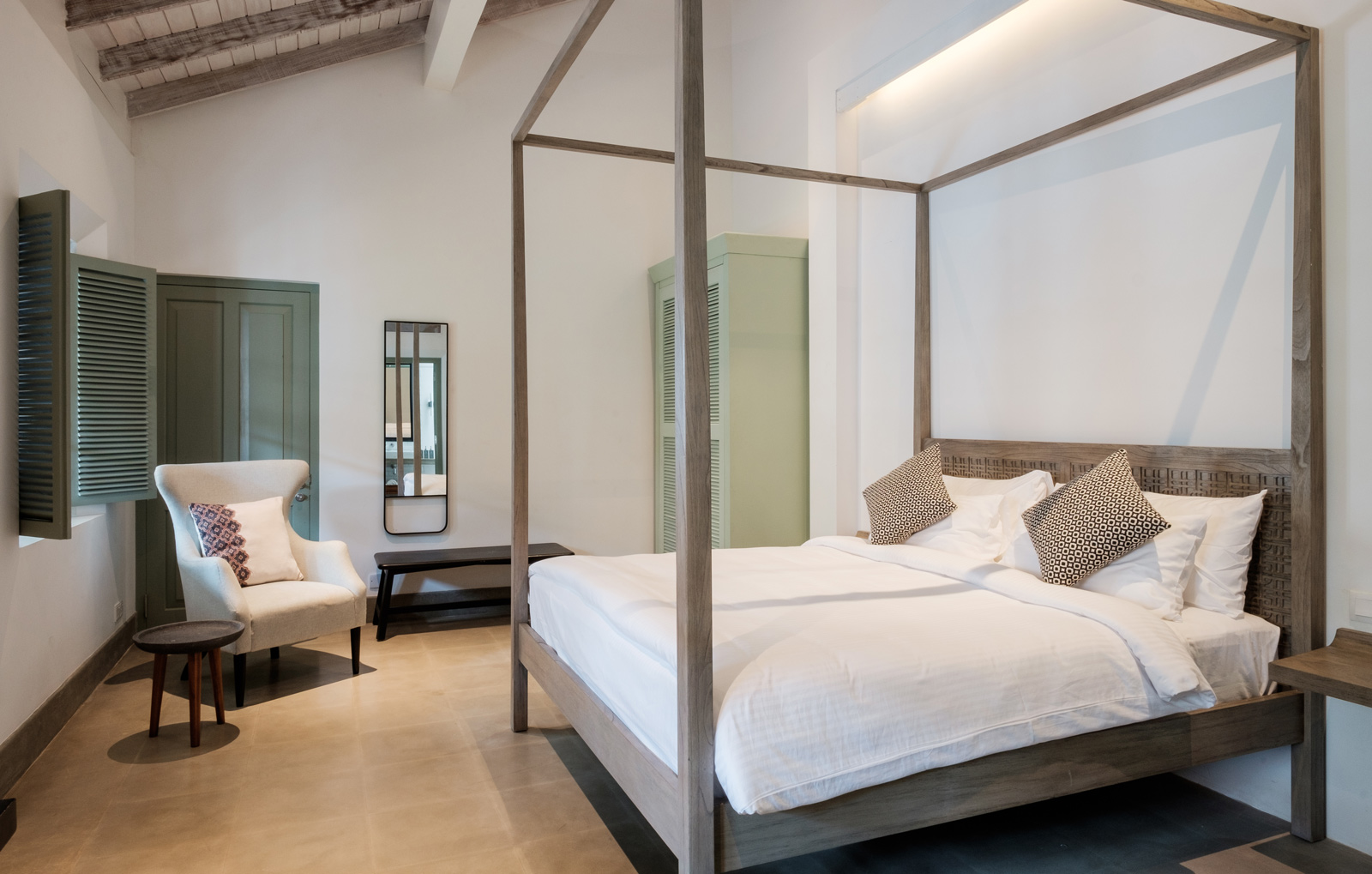 Keep your bedroom interiors as clutter free as possible - Beautiful Homes