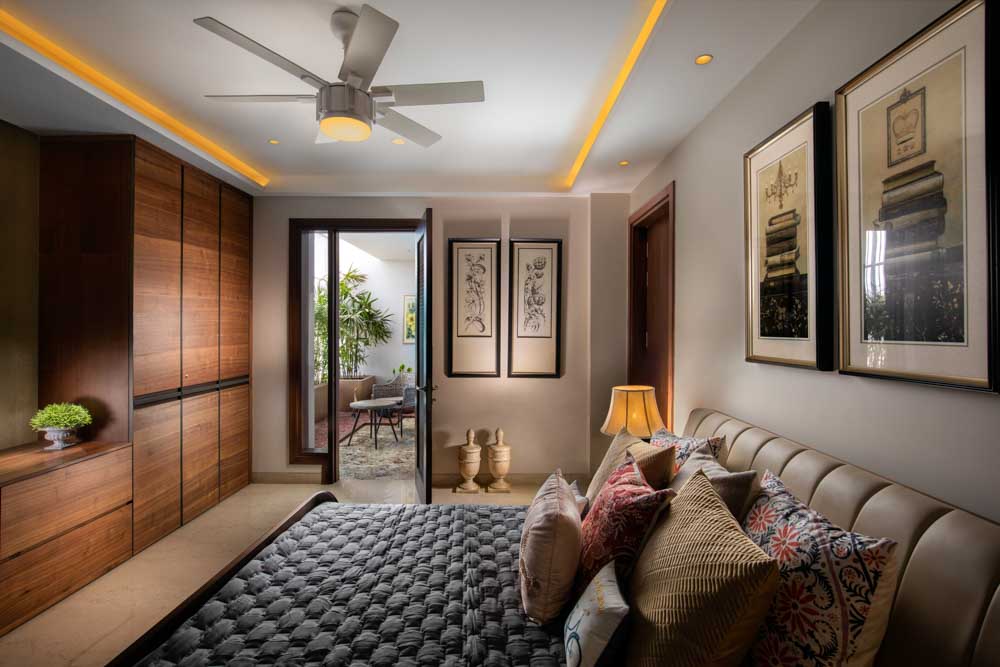 Recessed modern bedroom ceiling design with lighting - Beautiful Homes