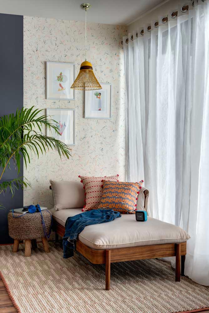 Corner bed decoration with pillows - Beautiful Homes Corner bed decoration with pillows - Beautiful Homes