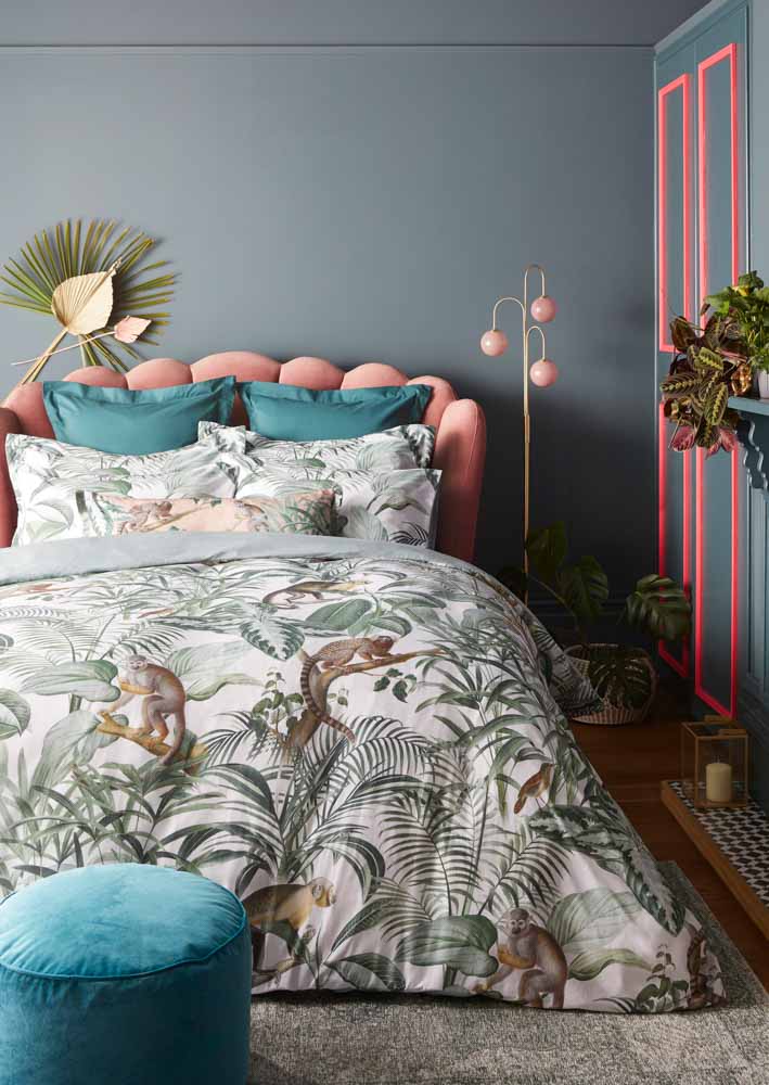 Floral design ideas for bedroom wall colours - Beautiful Homes