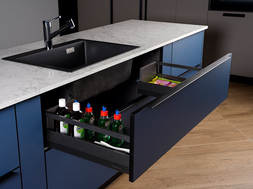 Large drawer storage space in a granite kitchen island - Beautiful Homes