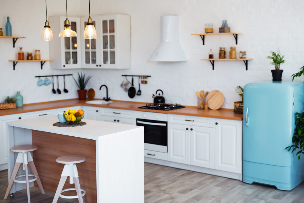 Interesting combination of pendant lightings for your kitchen interior design - Beautiful Homes