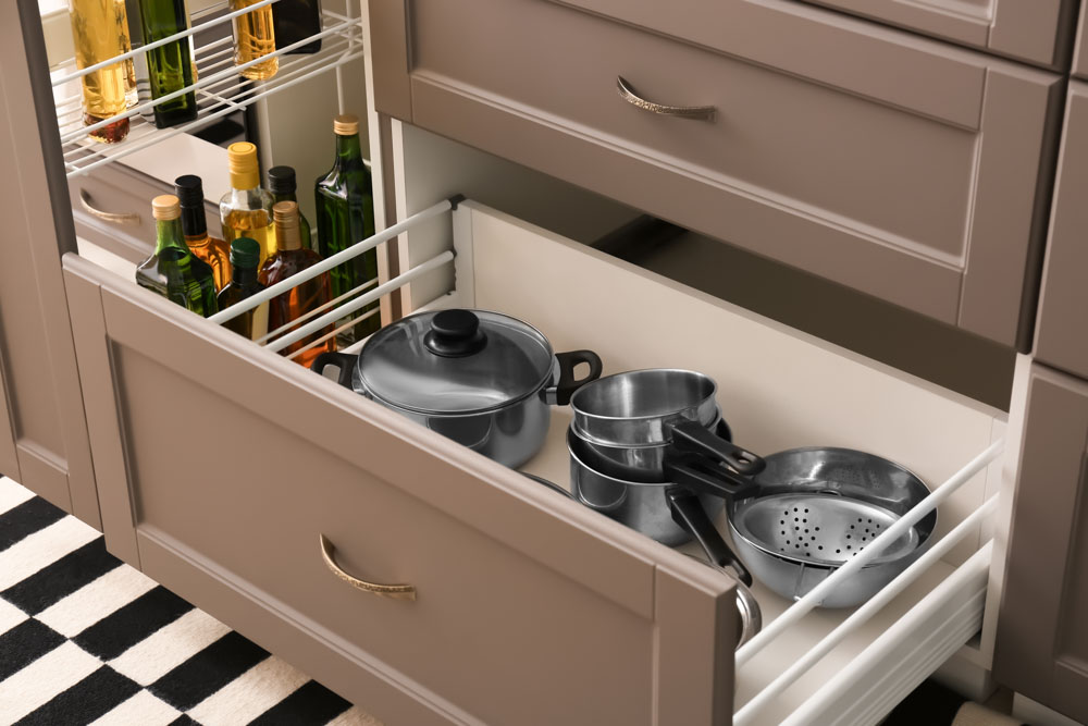 Thin pull out modular kitchen drawers to store bottles & containers - Beautiful Homes Thin pull out modular kitchen drawers to store bottles & containers - Beautiful Homes