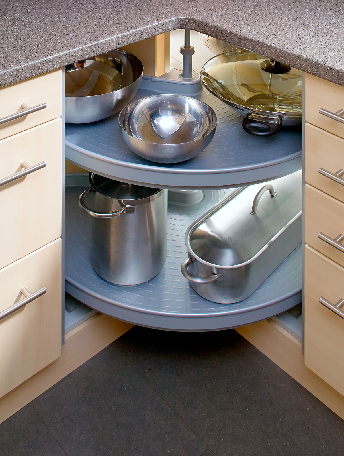 Pull Out Shelves are a Great Way to Utilize Kitchen Corners - Beautiful Homes