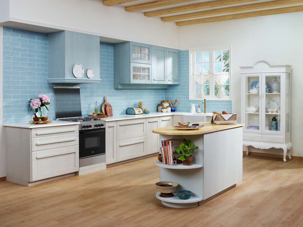 Roomy kitchen interior design having a mini kitchen island to break the distance - Beautiful Homes
