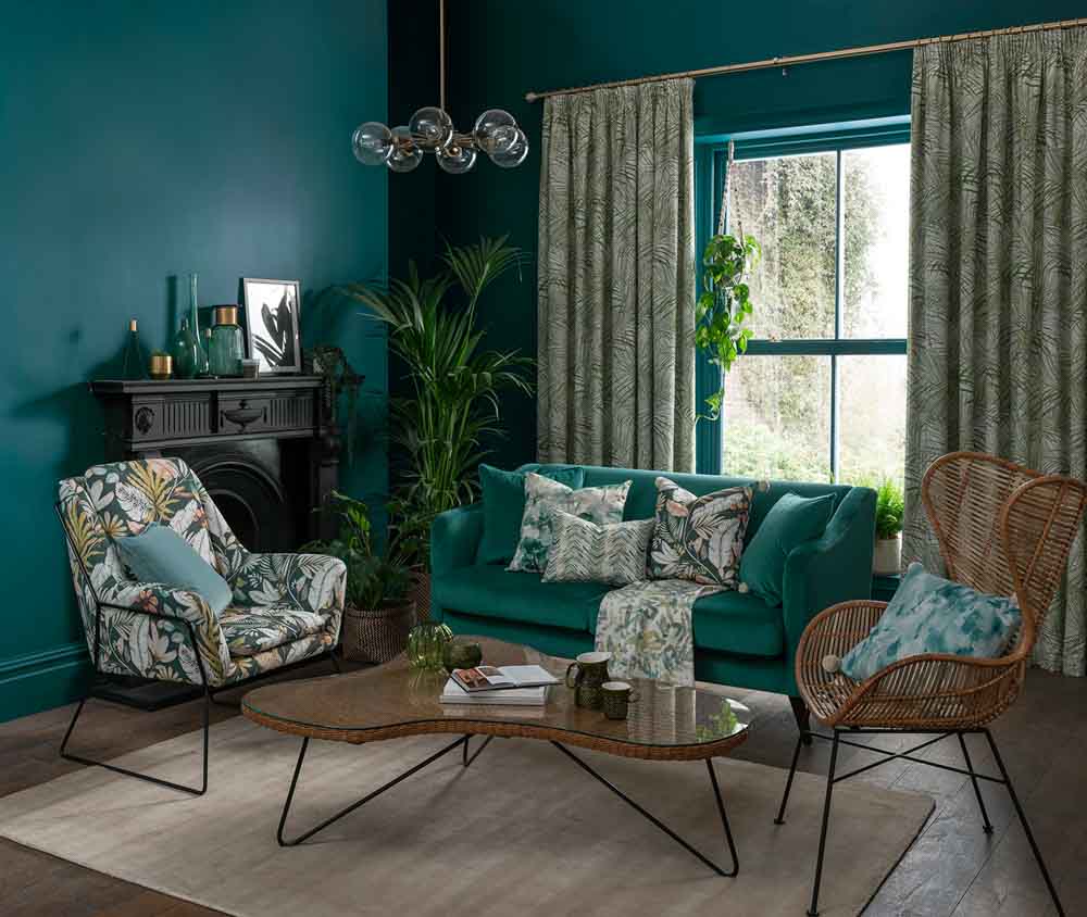 Place the living room furniture away from the walls for small living rooms - Beautiful Homes