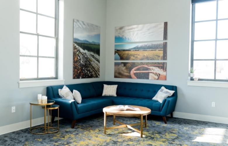 Minimal furniture for a small apartment living room - Beautiful Homes