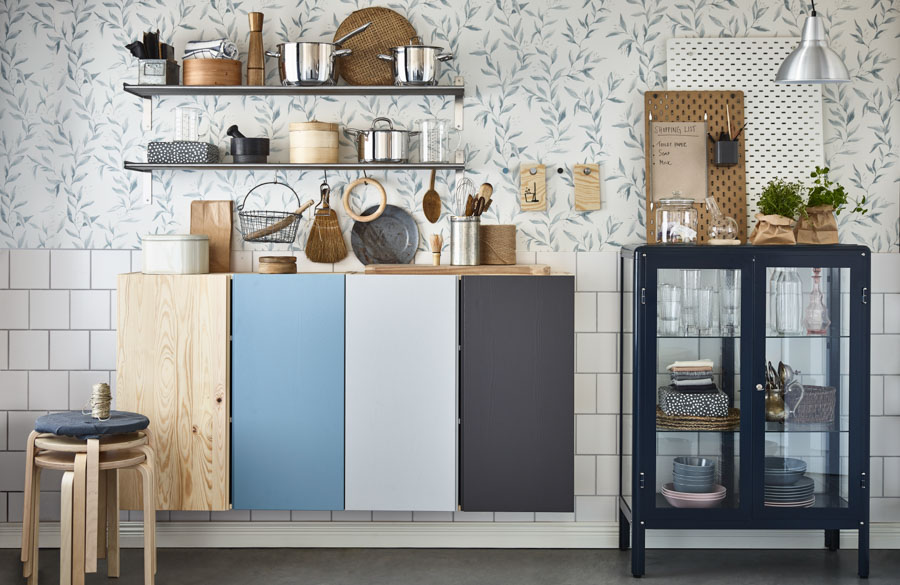 Kitchen Tile Design With Complementing Wallpaper For A More Cost- And Time-Efficient Makeover - Beautiful Homes Kitchen Wall Tile Design With Complementing Wallpaper For A More Cost- And Time-Efficient Makeover - Beautiful Homes