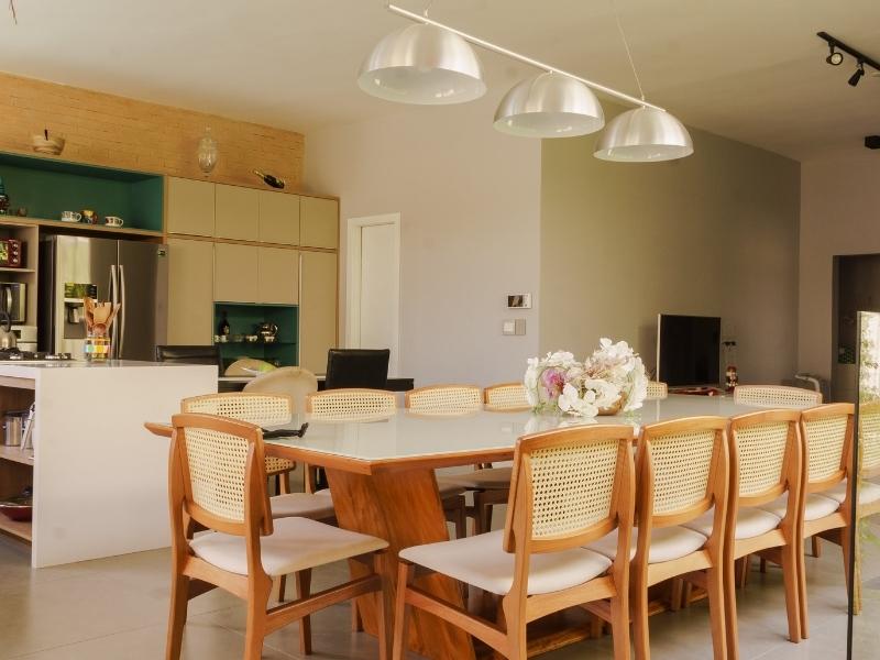 Dining hall colour combination with light shades - Beautiful Homes