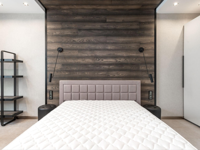 Painted wood planks for simple wall painting design in the bedroom - Beautiful Homes